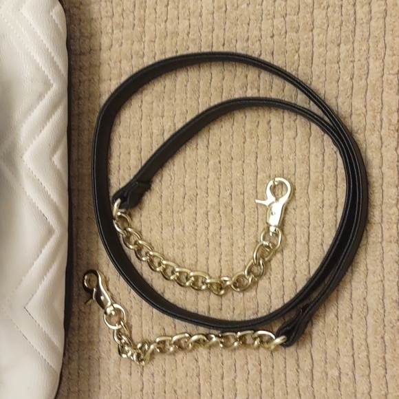 Betsey Johnson Chevron Satchel & Pouch - Picture 3 of 14